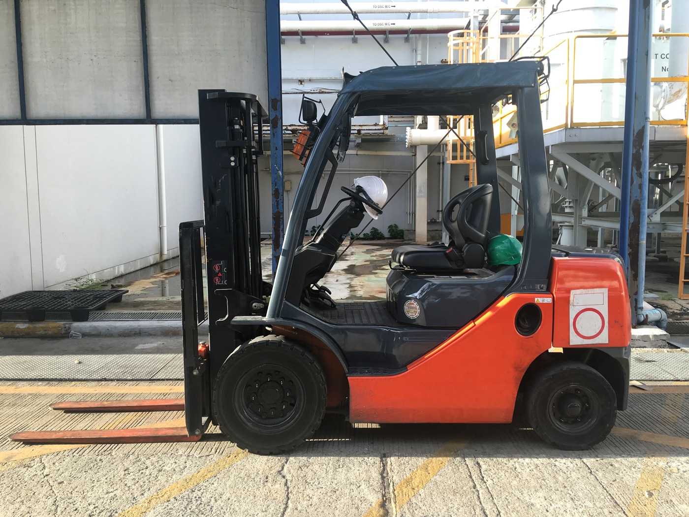 counterbalance-forklift-training-novice-irish-school-of-motoring-ism